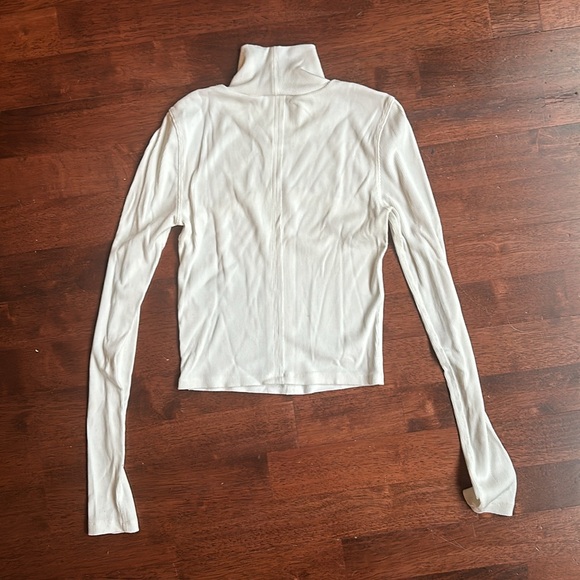White Aritzia Turtleneck - Picture 4 of 4